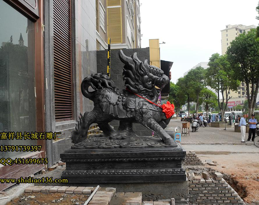 石雕麒麟雕刻的形象作為石雕藝術(shù)界的代表，見(jiàn)證了中華民族幾千年來(lái)的滄海桑田，起落興衰。